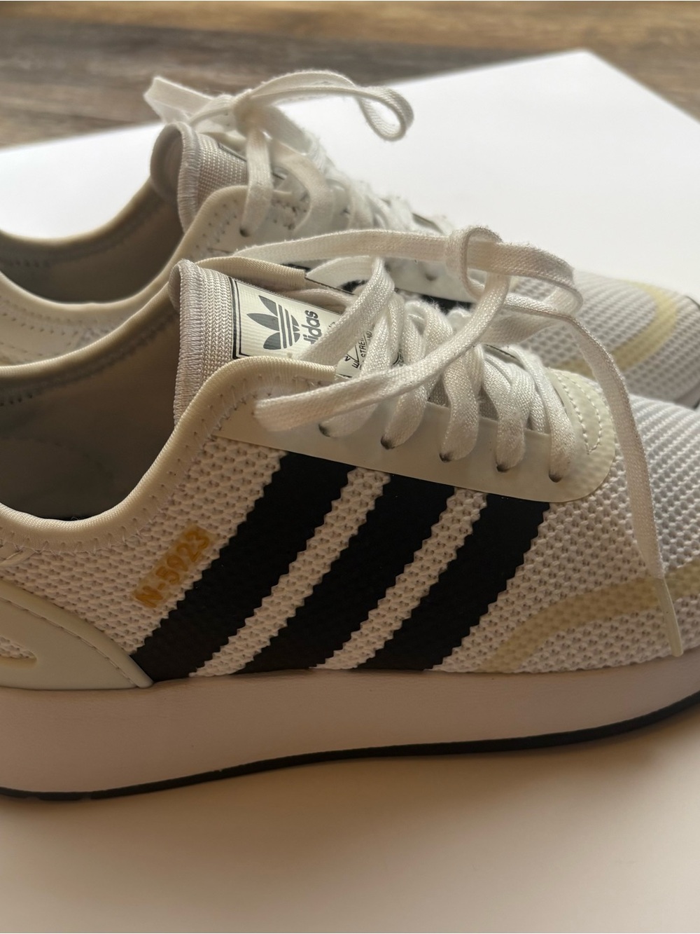 *RARE* Adidas N-5923 White / Black Youth 4.5 or Women’s size 6.5
